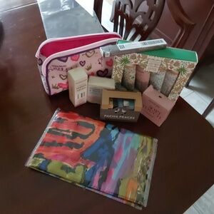 Vera Wang Pouch With  Makeup & Body Care 6 In Total. And Fashion Scarf